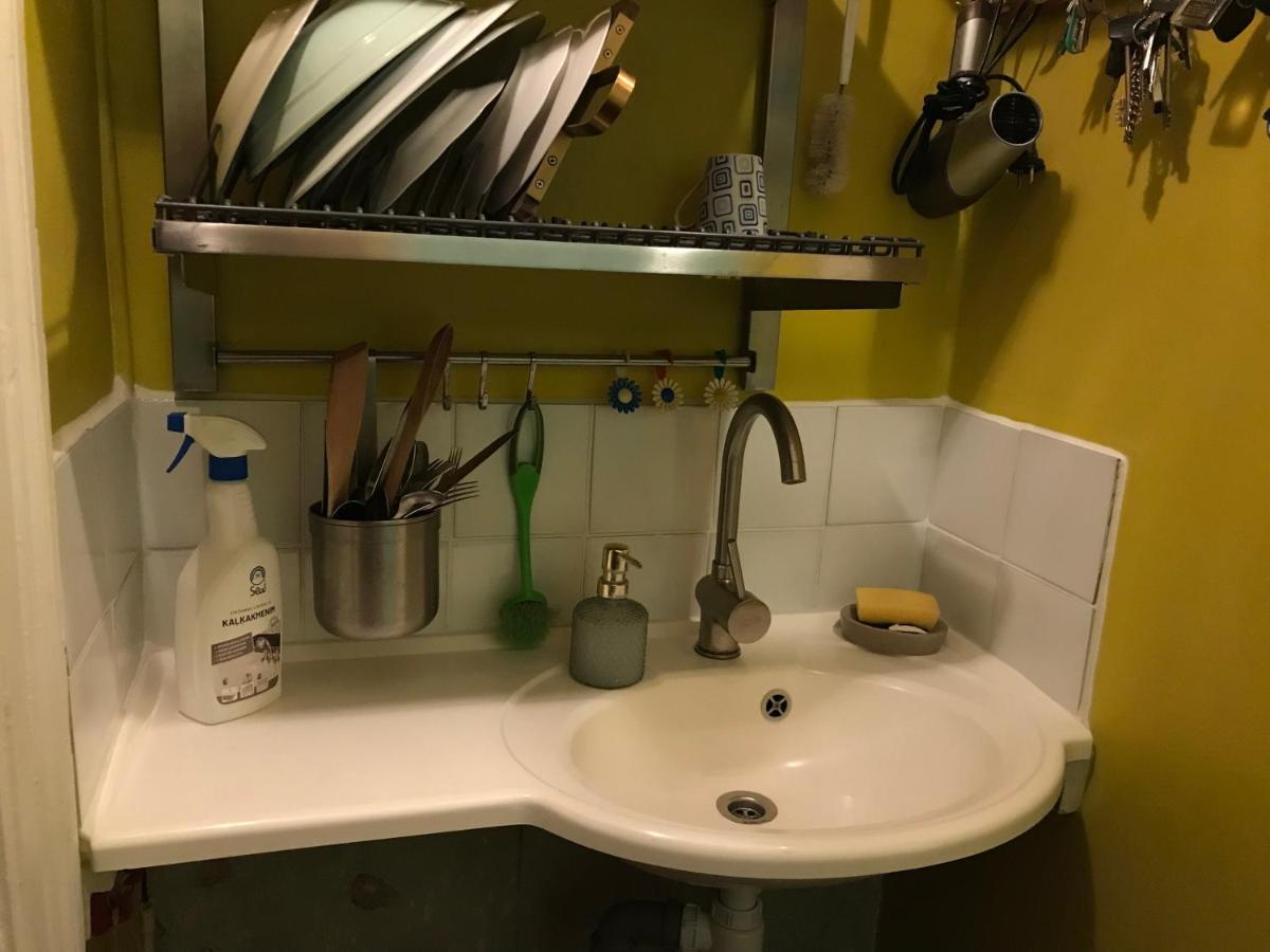 Cozy Condo For Up To 3 Travellers, With Kitchen And Bath リガ エクステリア 写真